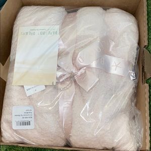 Barefoot dreams blanket